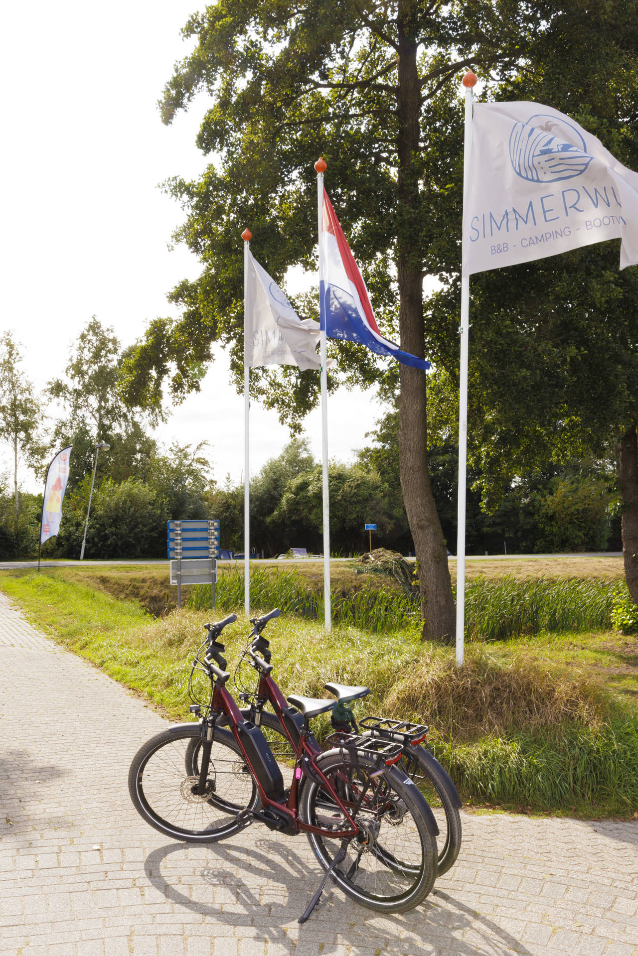 Sloep van Camping Simmerwille bootverhuur in Earnewâld